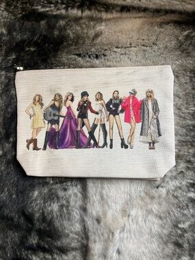 Canvas Cosmetic Pouch with Illustrated Fashion Figures - Cream